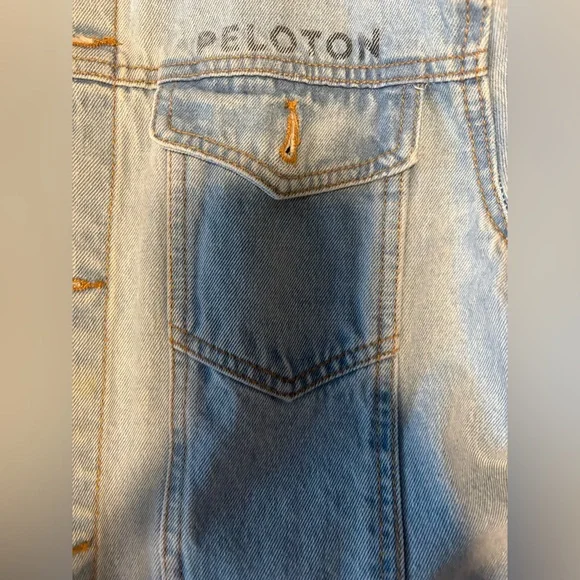 Peloton Women's Light Blue Jean Jacket NWOT host pick - Picture 5 of 8